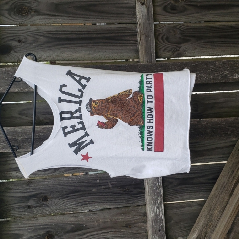 ⭐ 'Merica Knows How to Party Muscle Tank⭐